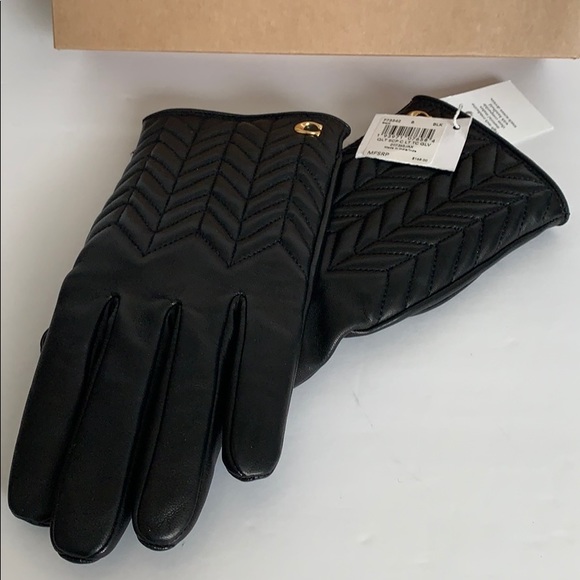 Coach Quilted Sculpted Leather Tech Gloves Black - Picture 7 of 10